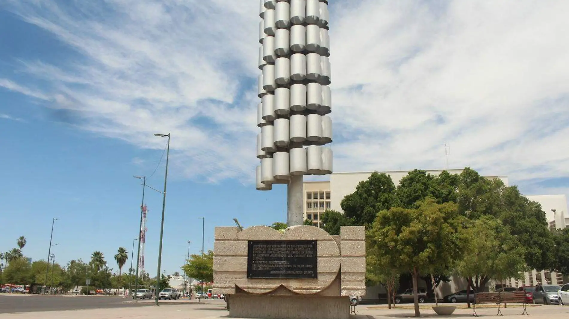 Monumento-plaza-de-los-cien-años (6)